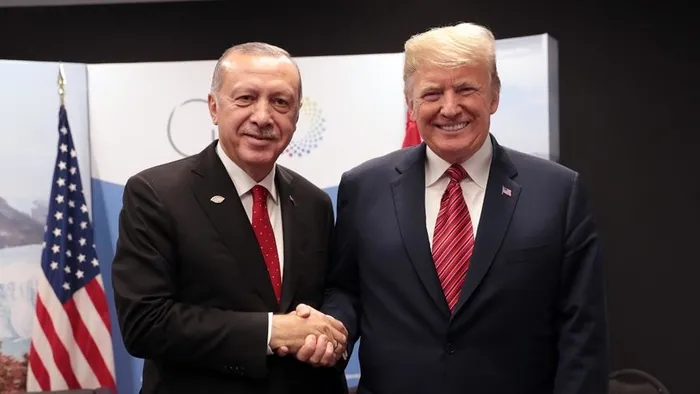 Trump lavdëron Presidentin Erdogan  Ai ndërtoi një ushtri dhe një vend të fortë