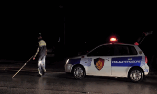 Përplasi për vdekje këmbësoren në Elbasan, arrestohet 31-vjeçari