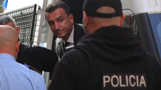 Veliaj përplaset me prokurorin: Prej nëntë muajsh në këtë kafaz metalik, s’kam parë asnjë faqe të dosjes