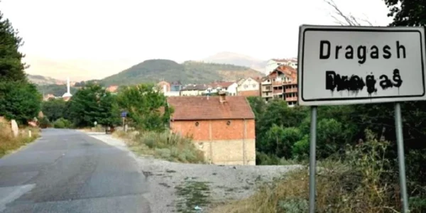 Nuk i shkoi një muaj në shtëpi, gruaja në Dragash ia mbyll derën burrit të saj