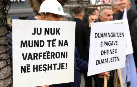 Punëtorët e KEK`ut kërkojnë pagë mesatare 1,100 euro