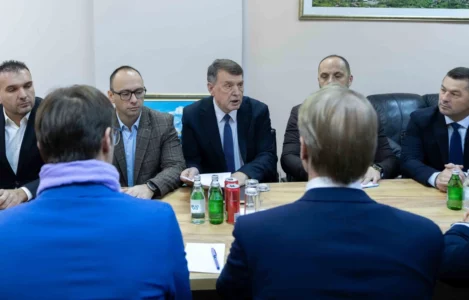 Zyra e BE-së mirëpret dorëzimin pa probleme të detyrave në komunat veriore