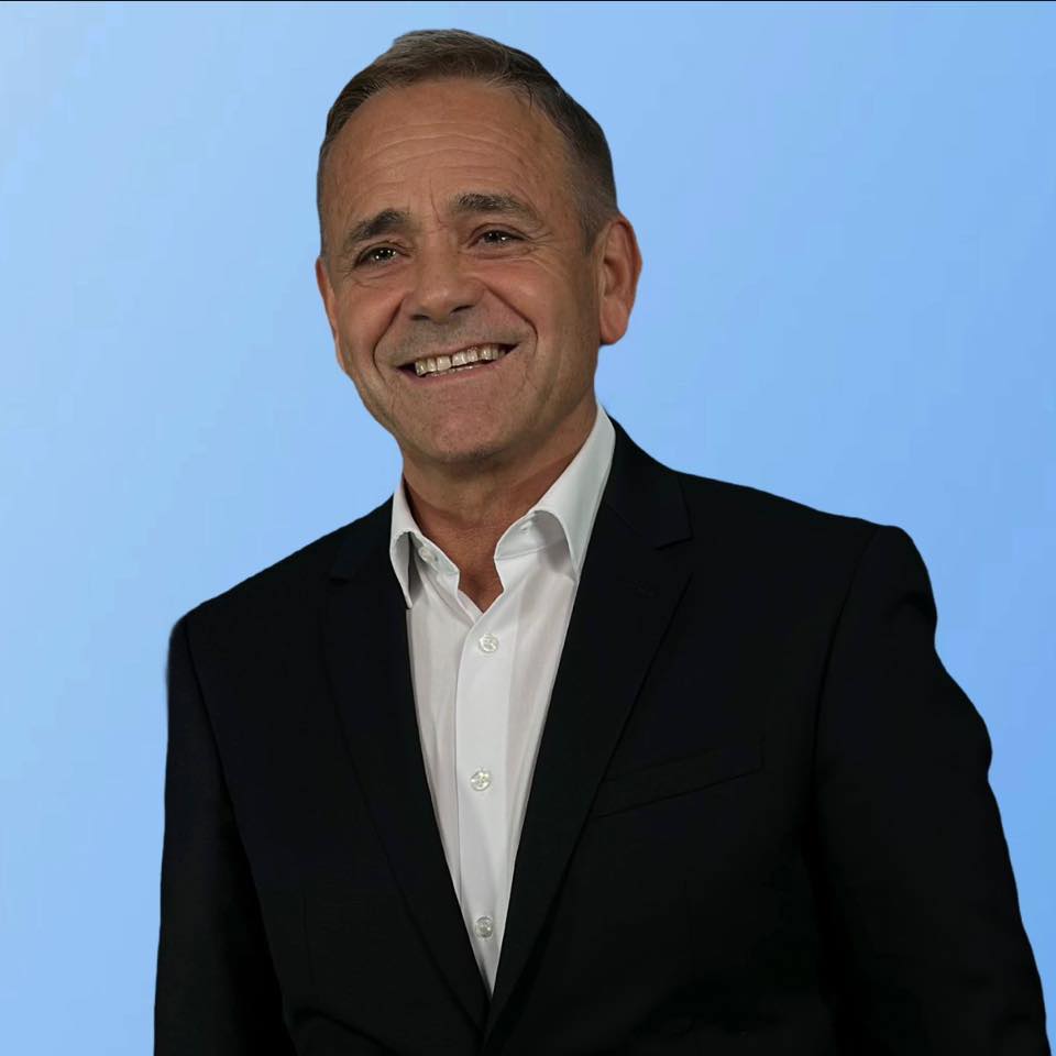 Afaristi Shahin Dervishaj nderohet me mirënjohje nga Handikos i