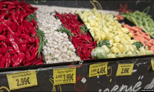 Festat e shtrenjta: Çmimet rrisin barrën për familjet kosovare