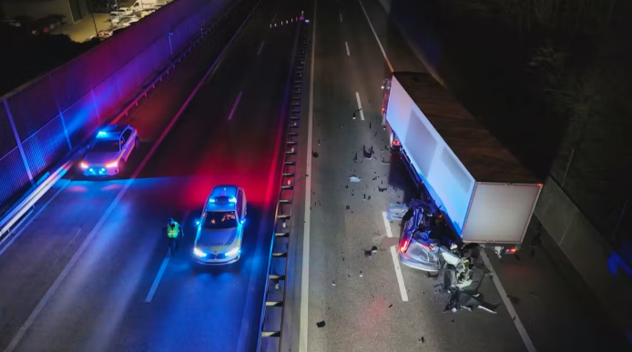 Aksident i rëndë në Zvicër  18 vjeçari kosovar po bënte gara me shokë  një person humb jetën