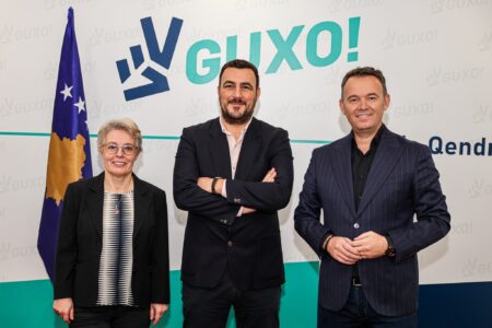 Analistët po bëhen partiak, Blerim Gashi i bashkohet Guxos