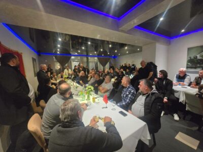 Sveçla s’i përfill ligjet gjermane dhe paralajmërimin e ambasadës, zhvillon fushatë tek mërgata