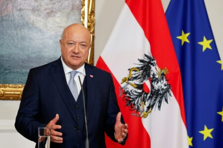 Austria forcon ndalimin e sheriatit