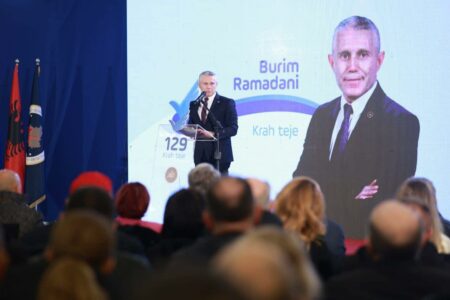 Burim Ramadani: Për ta siguruar shtetin duhet ndërrohet pushteti, rinia po e braktis Kosovën
