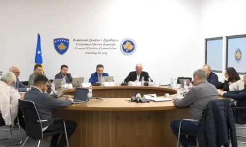 KQZ shkon në pauzë pas debatit për shqyrtimin e opsioneve për votim përmes postës
