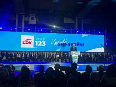 Abdixhiku nga tubimi përmbyllës “thumbon” Kurtin: LDK është lëvizje njerëzish të lirë, jo turmë e komanduar