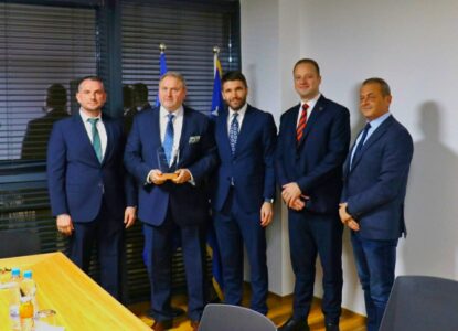 Delegacioni i lartë nga Parlamenti Evropian vizitoi “Termokos”-in