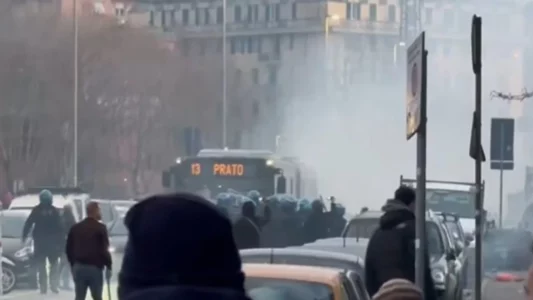 Kaos para ndeshjes së Serie A, tifozët e Interit përplasen me ata të Genoas jashtë stadiumit (VIDEO)