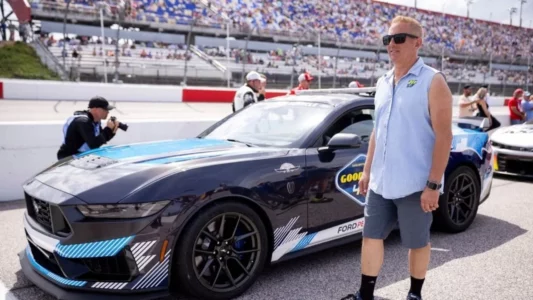 Rrëzimi i aeroplanit në Karolinën e Veriut: Humb jetën ish-legjenda e NASCAR bashkë me familjen e tij