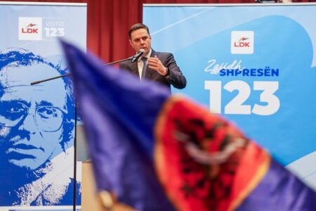 Abdixhiku mërgimtarëve në Zvicër: Më 28 dhjetor, po qe nevoja ejani edhe në këmbë, shpëtojeni Kosovën