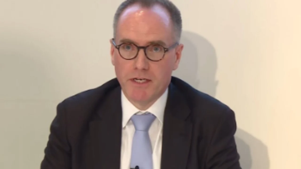 Një gabim i kushton  jep dorëheqje zyrtari i lartë në Mbretërinë e Bashkuar