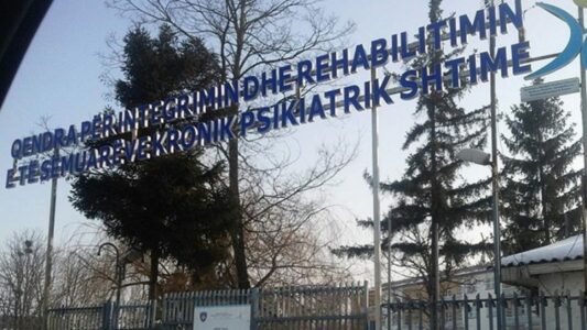 Pacienti që iku nga Enti Special në Shtime, konsiderohet i rrezikshëm për sigurinë publike