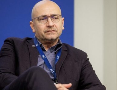 Sekretari i Përgjithshëm i Federatës Evropiane të Gazetarëve i drejtohet Kurtit: Ndalo fushatën e shpifjeve ndaj gazetarëve – këto janë praktika mafioze