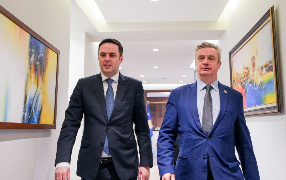 Hargreaves i qartë pas takimit me Abdixhikun  Duhet formim i shpejtë i institucioneve pas zgjedhjeve