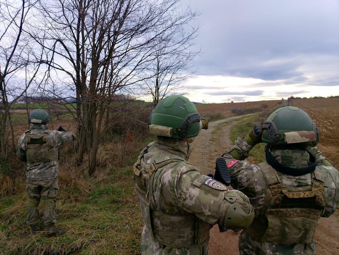 KFOR i turk patrullon përgjatë vijës kufitare administrative