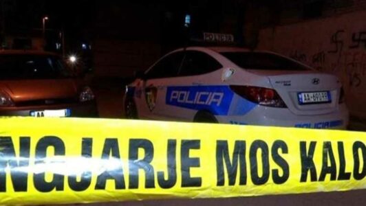 Të shtëna në Mamurras, plagoset një person