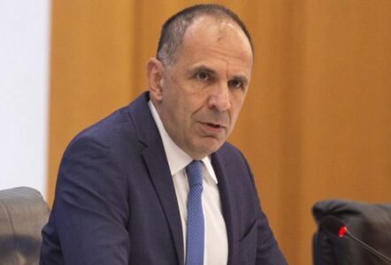 Ministri i jashtëm grek pritet të vizitojë Kosovën