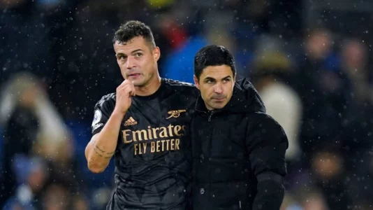 Xhaka kujton momentin e vështirë te Arsenali: I thashë Artetas se nuk mund ta vesh më këtë fanellë