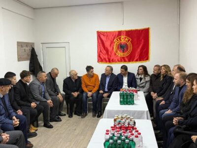 Hamza bashkë me PDK-në shkojnë për ngushëllime në familjen Salih Mustafës