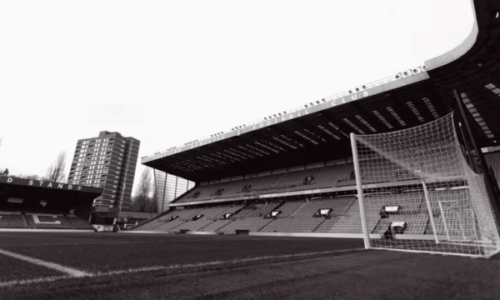 Tragjedi në “The Valley, fansi i Charlton ndërron jetë gjatë ndeshjes në tribuna