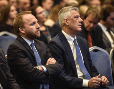 Abelard Tahiri bisedon me Hashim Thaçin në telefon: E njoftova që nesër të gjithë shqiptarët janë në Shkup