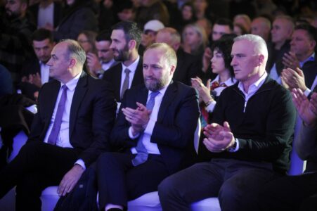 Abelard Tahiri: Nga fjalët te puna, të dielën nis kapitulli i ri me Bedri Hamzën Kryeministër