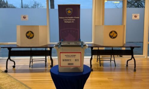 Hapet edhe qendra e votimit në Ambasadën e Kosovës në Washington