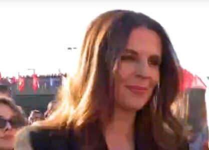 Vlora Çitaku në protestën për ish-krerët e UÇK-së: Jam këtu si shqiptare, jo si zyrtare politike