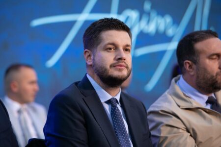 Selim Marevci: Në Ferizaj studentët mbështeten me bursa, jo me lëmosha elektorale