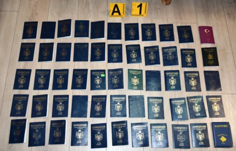 Arrestohen një shtetas jordanez dhe një shtetase turke, dyshohen për kontrabandë me migrantë