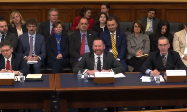 Joseph  Coffey  Primorac njëzëri në Senatin Amerikan  Po  Kurti është bllokues i proceseve