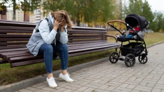 Një shenjë në shtatzëni paralajmëron depresionin pas lindjes: Rreziku shihet që në tremujorin e dytë