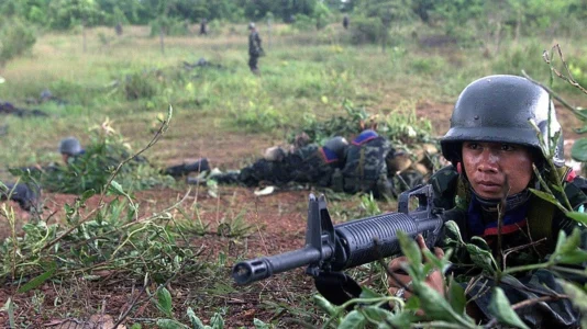 Tajlanda bombardon zonën kufitare me Kamboxhian