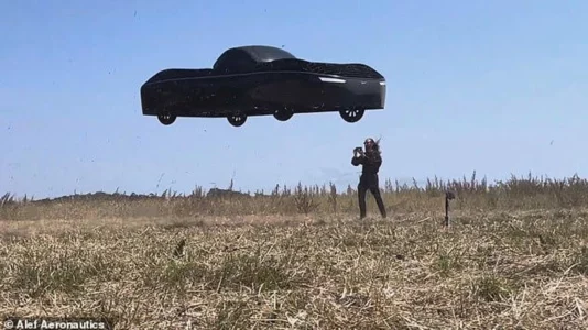 Nis prodhimi i veturës së parë fluturuese, do të kushtojë 315,000 dollarë