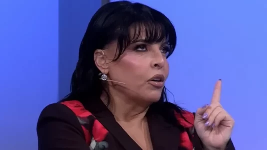 “Kisha ankth, nuk flija as gjumë”, Aurela Gaçe rrëfen momentin e vështirë ku për tre muaj nuk këndoi