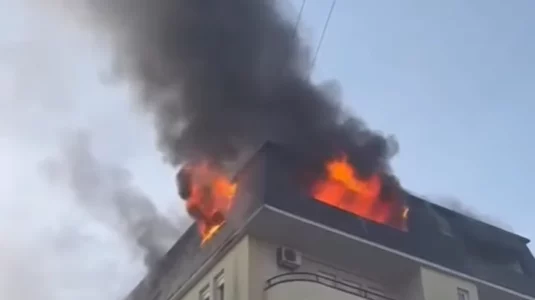 Digjet një banesë në Bregun e Diellit, në Prishtinë