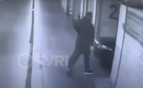 Vrasja e biznesmenit në Elbasan: Pamje nga momenti kur njëri prej të dyshuarve merr makinën e krimit