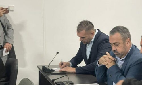 Betohet kryetari i Zubin Potokut Millosh Peroviq