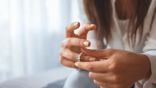 Brenda dhjetë muajve mbi 1 mijë e 300 çifte i dhanë fund martesës së tyre