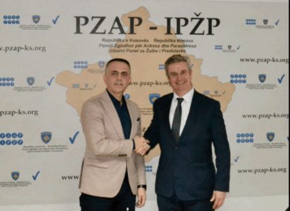 Ambasadori britanik: PZAP nuk duhet t’i nënshtrohet presionit e sulmeve politike