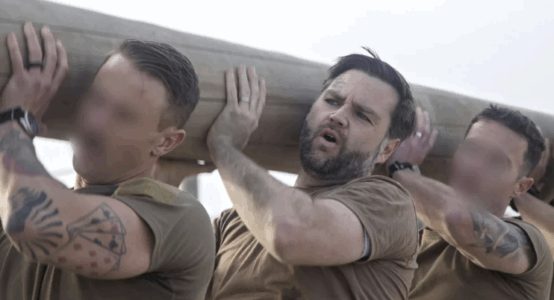 JD Vance stërvitet me ushtarë amerikanë dhe britanikë: Ndihem sikur më goditi treni