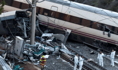 Përplasja vdekjeprurëse e trenave në Spanjë: Hetimi zbulon çarje në shina