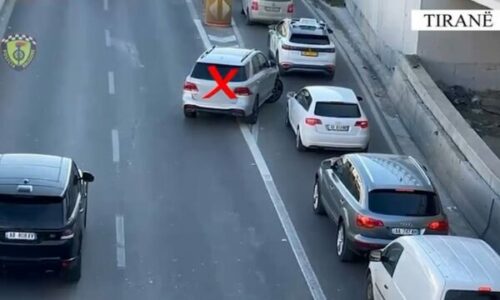 Nuk mbajnë radhën në trafik, ndëshkohen shoferët në Tiranë, gjashtë të arrestuar për ngasje në gjendje të dehur
