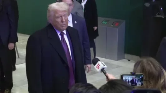 Trump flet pas takimit me Zelenskyn: Të gjithë duan që lufta të përfundojë