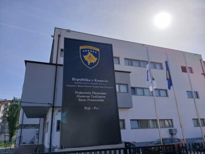 Vdekja e dyshimtë e dy të rinjve në vilën në Pejë, Prokuroria në pritje të raportit përfundimtar të autopsisë